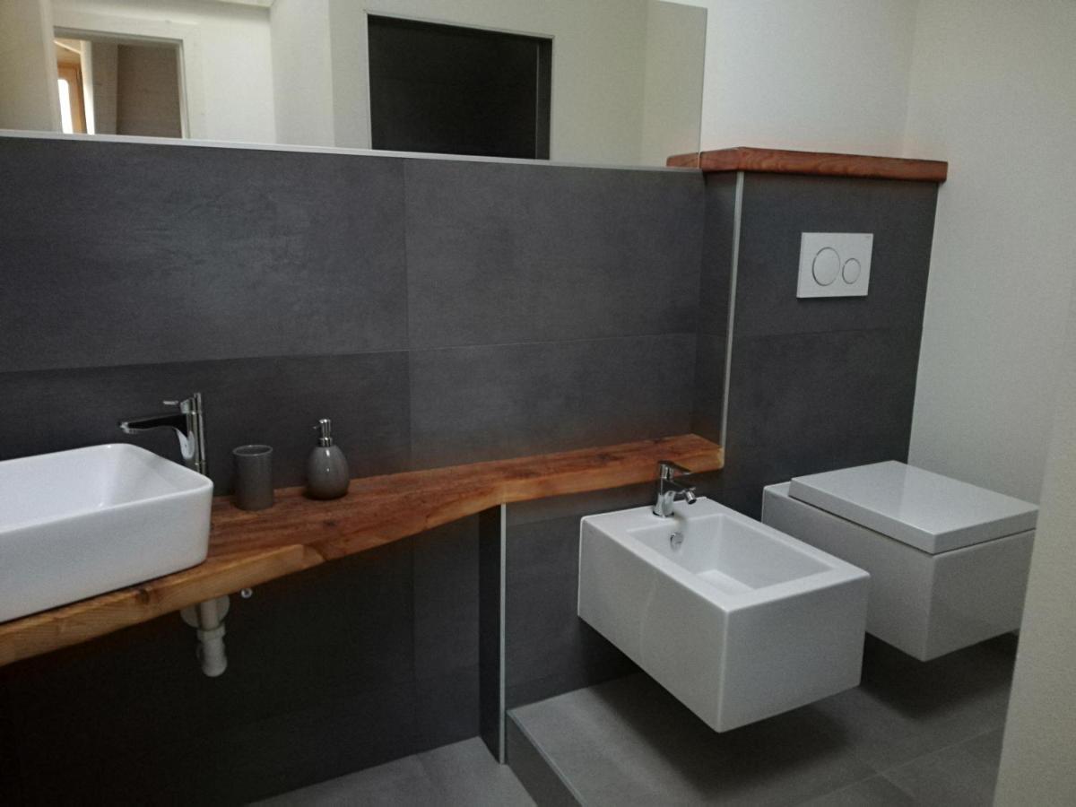 Casa Lassu. Карано Екстериор снимка